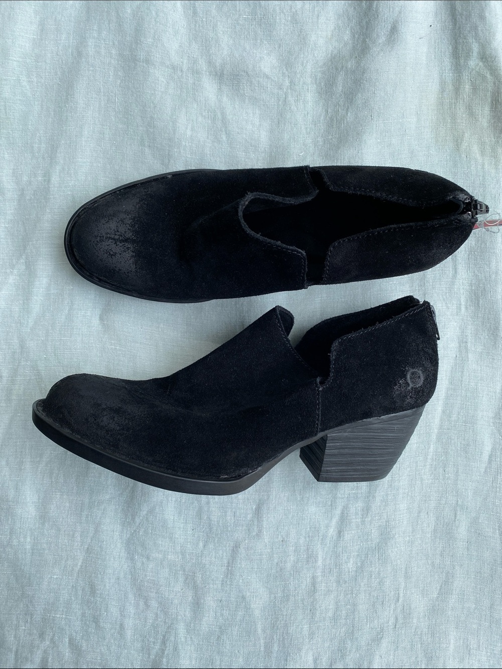 NWT Born black nubuck leather Antonia zip ankle boots